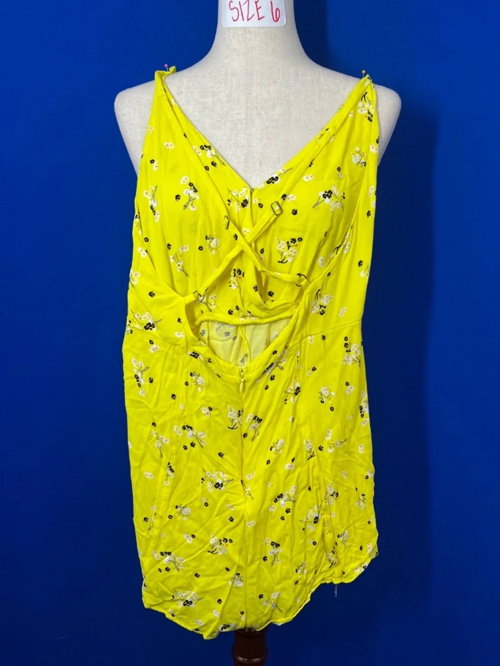 |•FREE PEOPLE•| Sunny Yellow Romper/Jumper Size 4